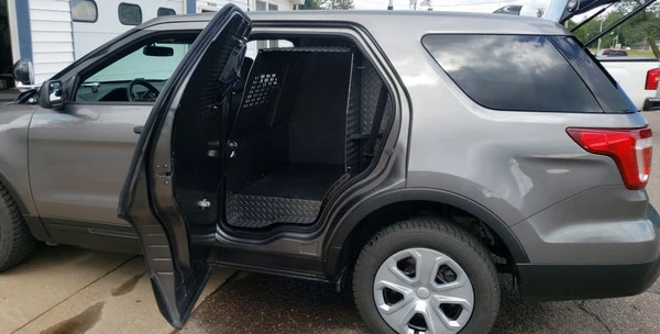 K-9/Prisoner Police Vehicle Transport Insert Ford Interceptor SUV 2017-2019 - Image 4